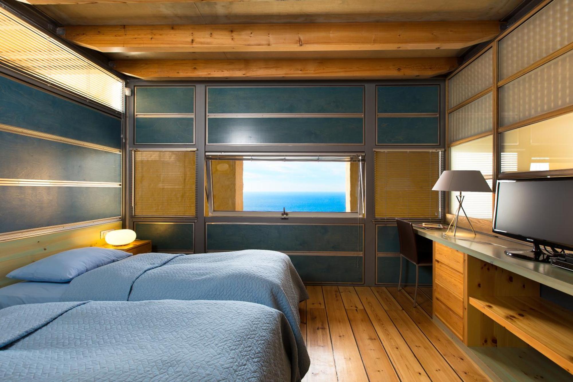Beachfront Ravdoucha Epavlis Eleni Villa - Pool, Hot Tub, Gym, Sauna, Private Parking, Wifi Chania  Buitenkant foto