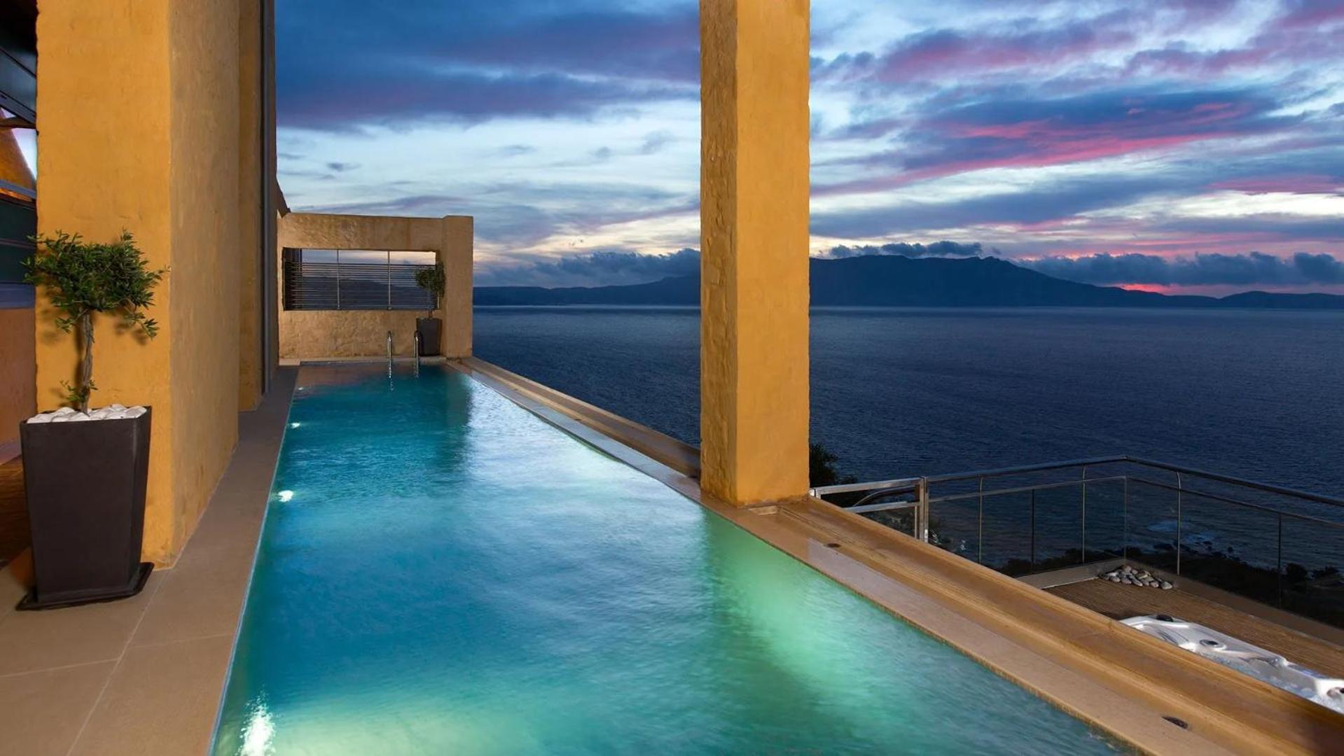Beachfront Ravdoucha Epavlis Eleni Villa - Pool, Hot Tub, Gym, Sauna, Private Parking, Wifi Chania  Buitenkant foto